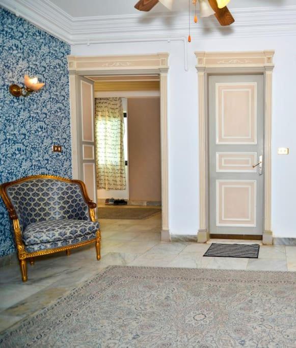Apartment Authentic With A Reasonable Price In The Heart Cairo