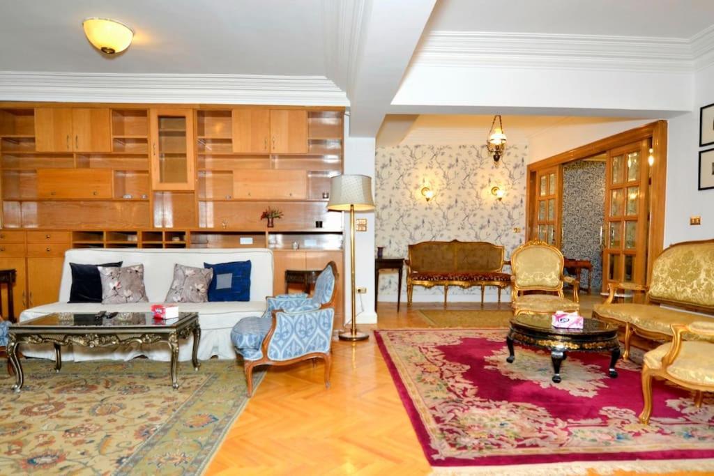 Authentic With A Reasonable Price In The Heart Apartment Cairo
