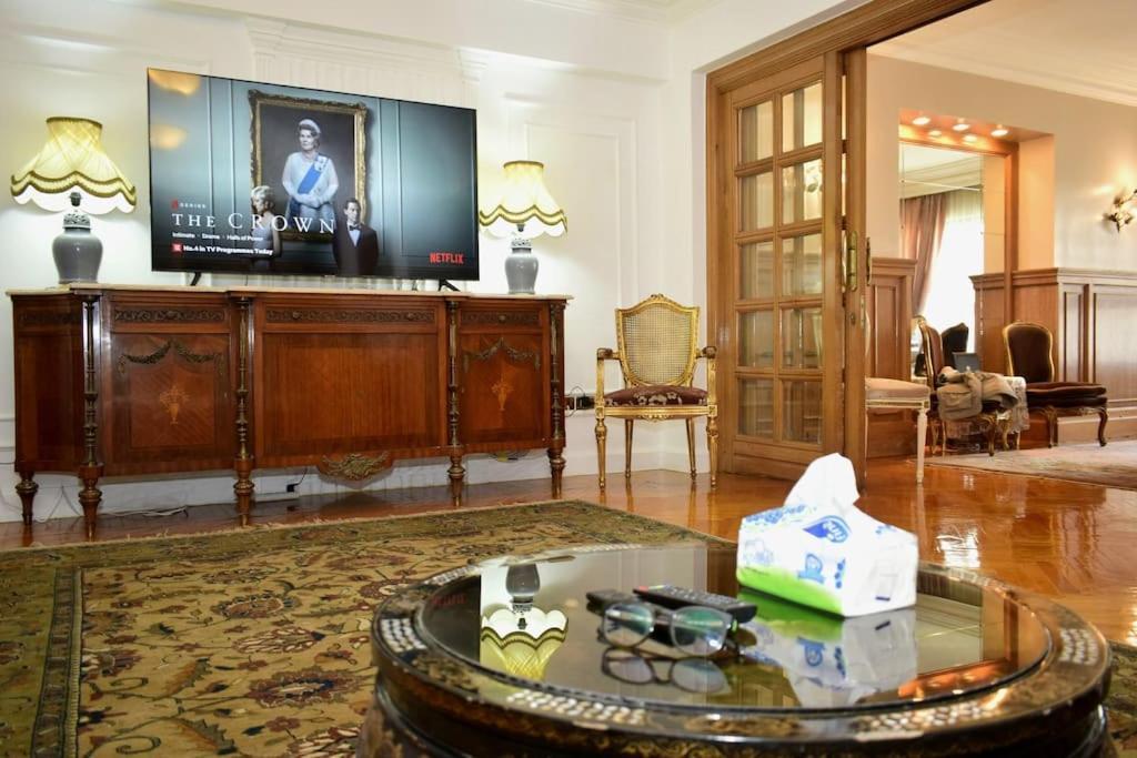 Authentic With A Reasonable Price In The Heart Apartment *