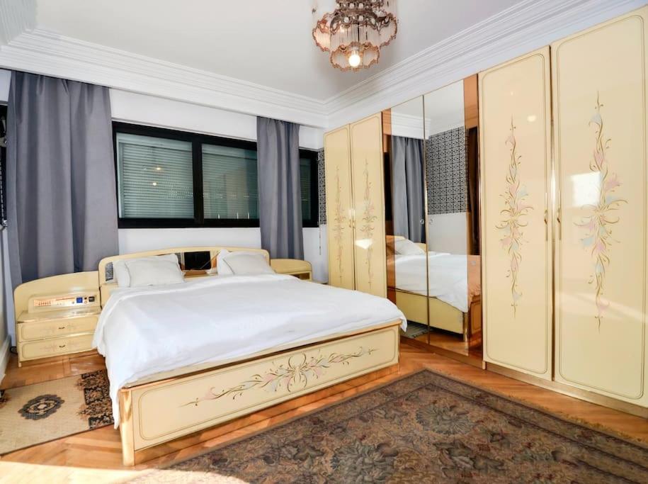 Authentic With A Reasonable Price In The Heart Apartment Cairo