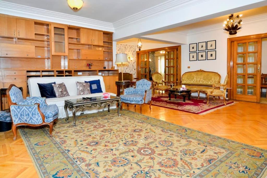 Apartment Authentic With A Reasonable Price In The Heart *