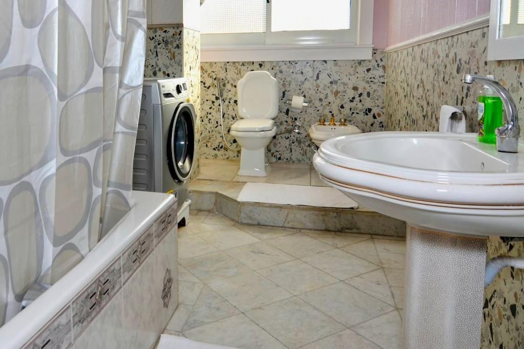 Authentic With A Reasonable Price In The Heart Cairo