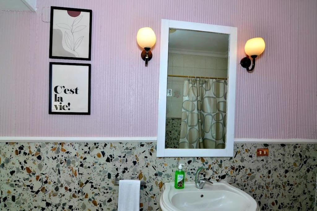Authentic With A Reasonable Price In The Heart Apartment