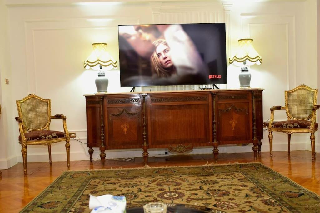 Apartment Authentic With A Reasonable Price In The Heart Cairo